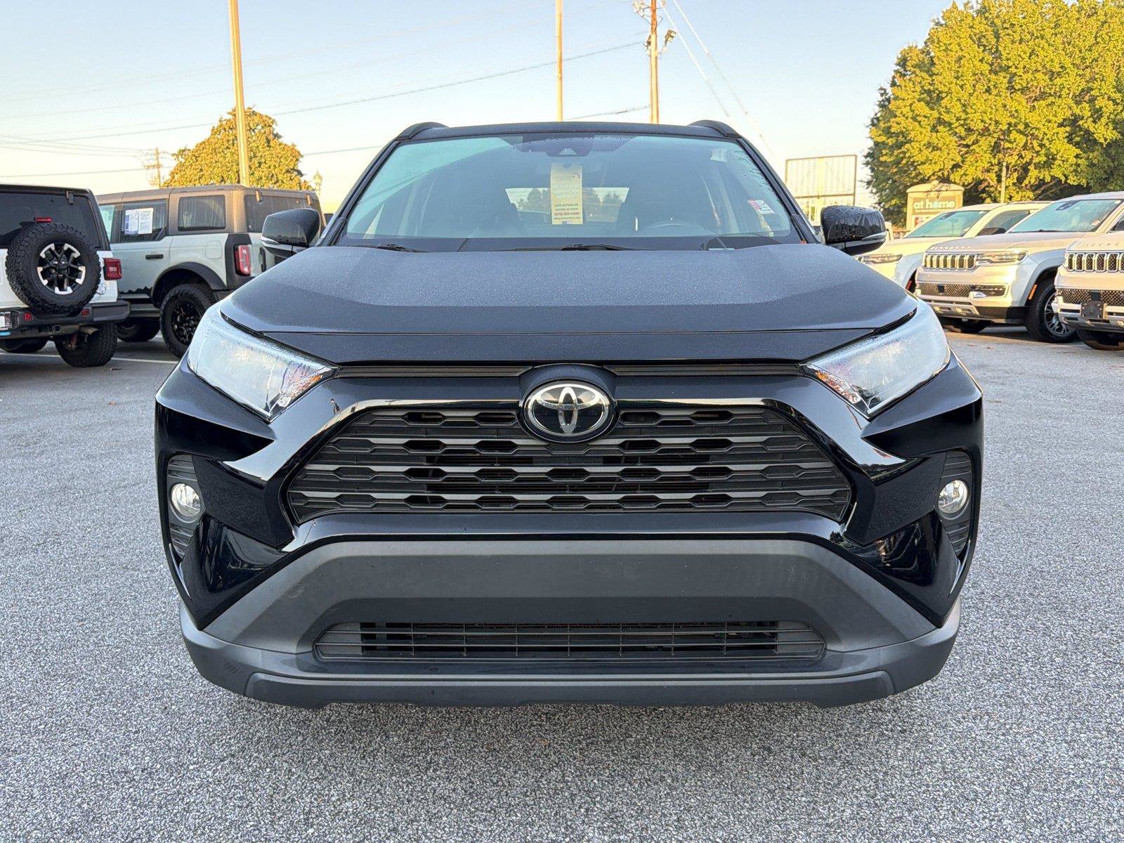 Used 2021 Toyota RAV4 XLE Premium FWD image 3