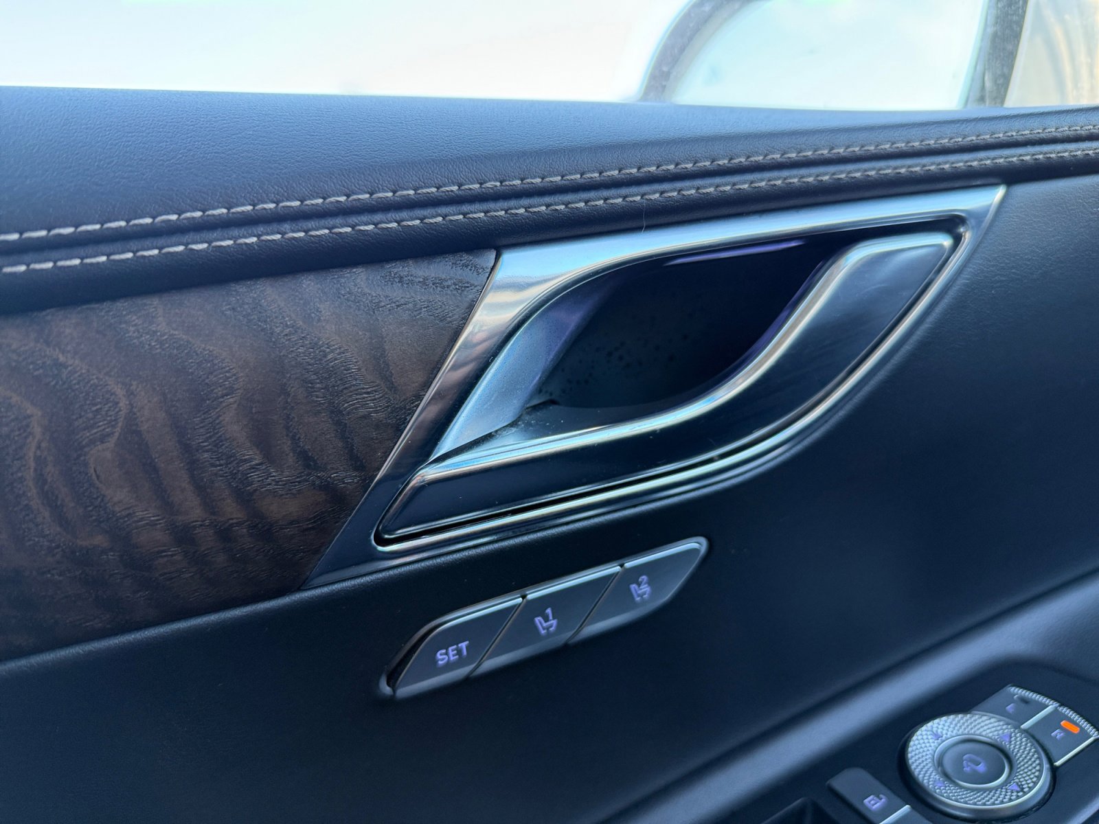 Used 2024 Genesis GV80 2.5T image 20