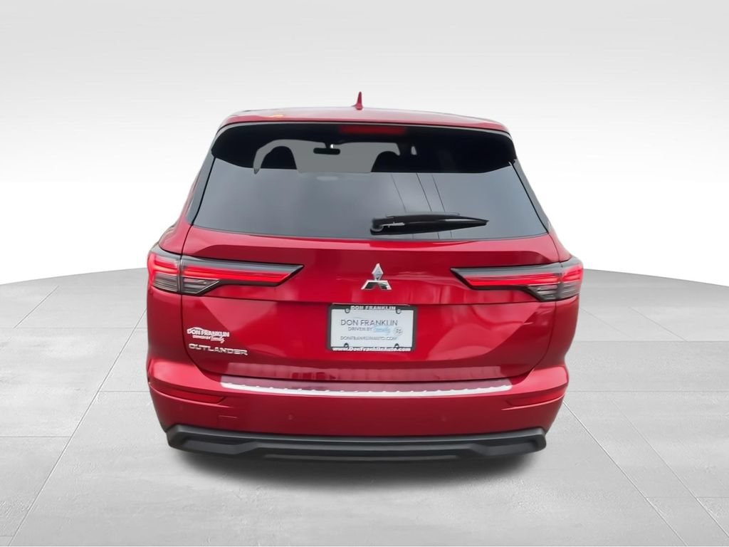 New 2026 Mitsubishi Outlander ES FWD image 7