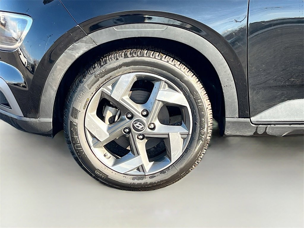Used 2022 Hyundai Venue SEL w/ Cargo Package image 29