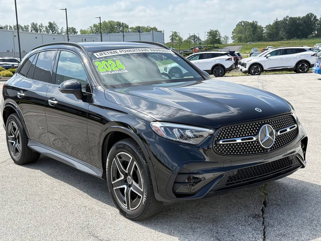 Used 2024 Mercedes-Benz GLC 300 4MATIC image 11