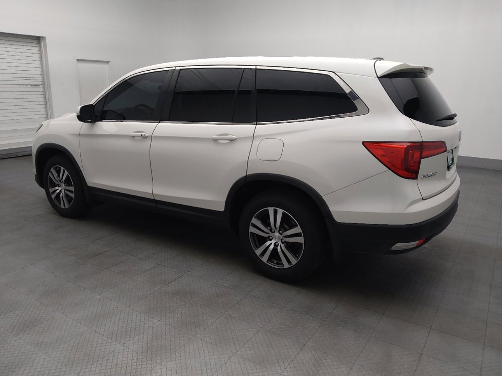 Used 2017 Honda Pilot EX image 3