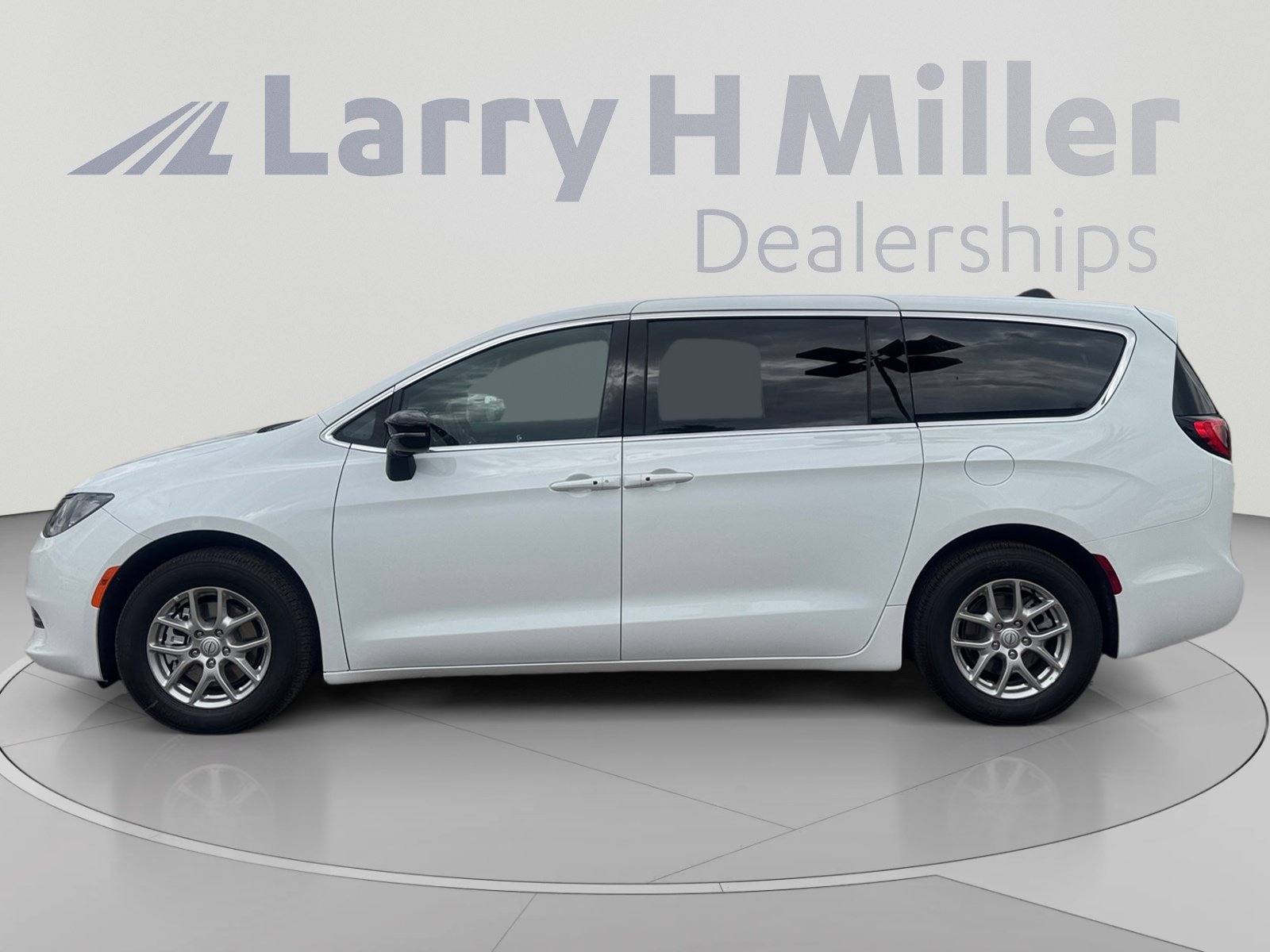 New 2026 Chrysler Voyager LX FWD image 2