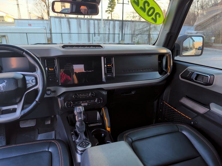 Used 2022 Ford Bronco Badlands image 10