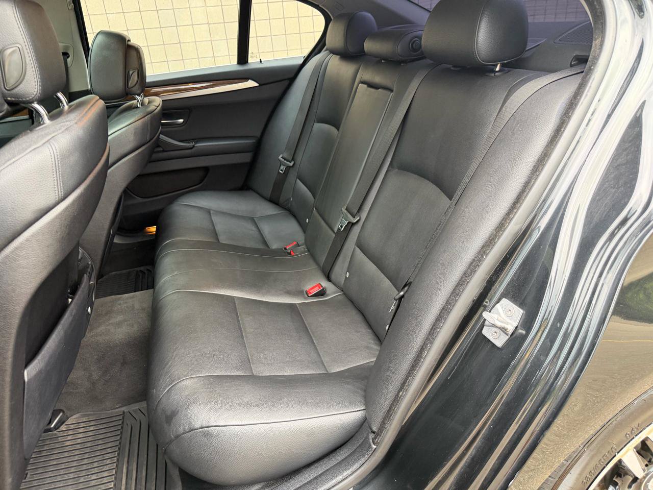 Used 2011 BMW 535i xDrive Sedan AWD/4WD image 30