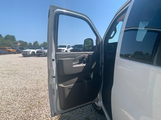 Used 2025 Chevrolet Express 2500 LT w/ LT Preferred Equipment Group RWD image 21