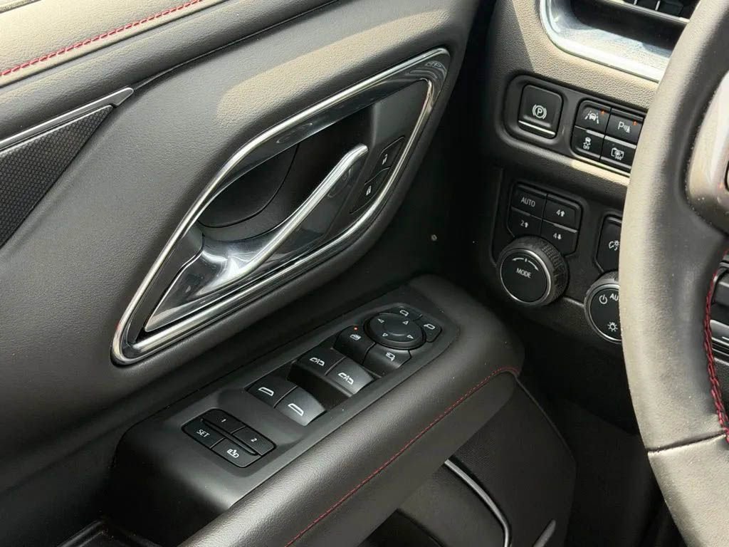 Used 2024 Chevrolet Tahoe RST w/ Luxury Package AWD/4WD image 13