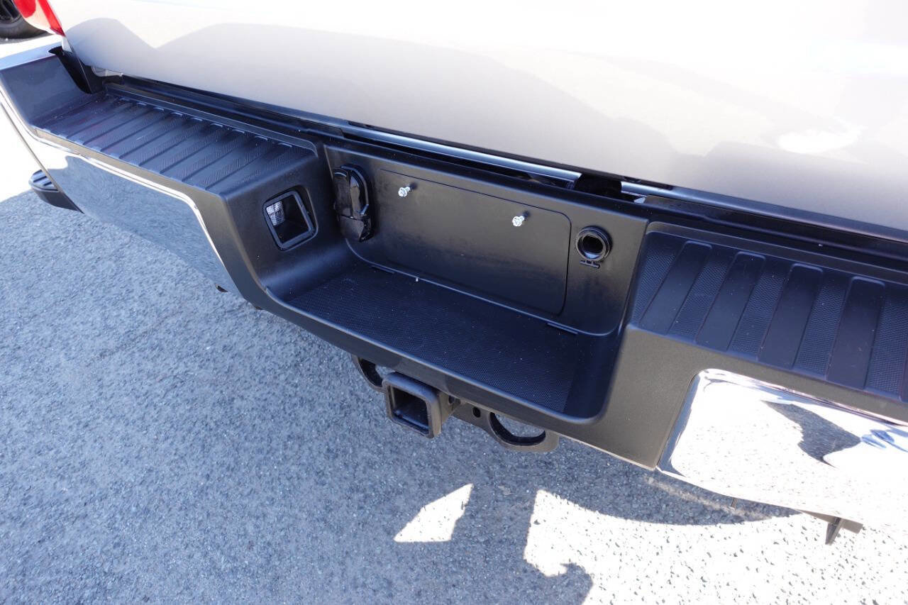 Used 2024 Ford F250 XLT image 23