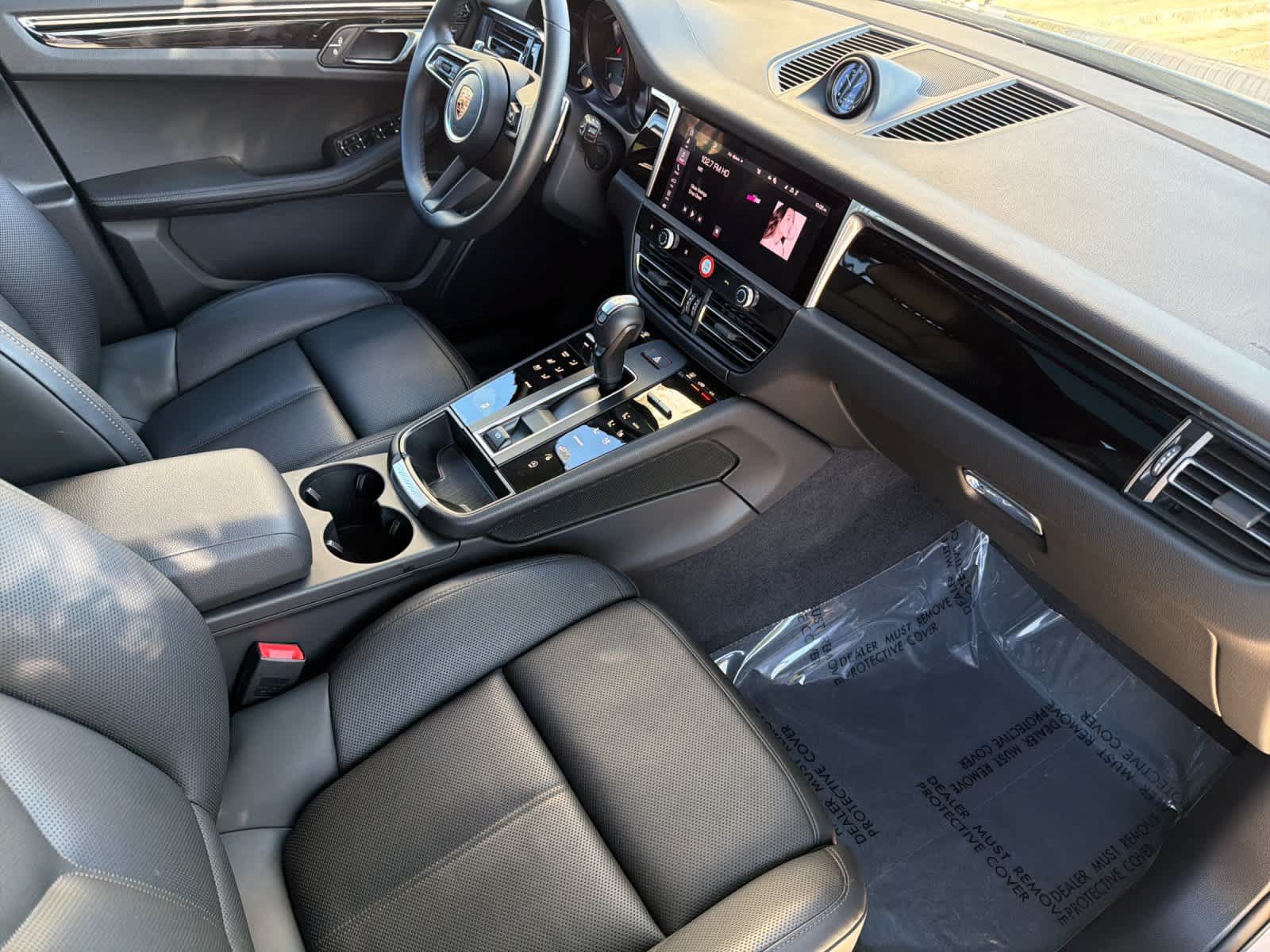 New 2026 Porsche Macan AWD/4WD image 17