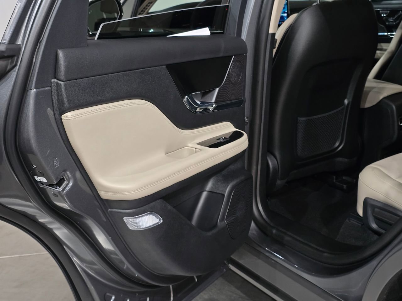 New 2026 Lincoln Corsair Reserve image 31