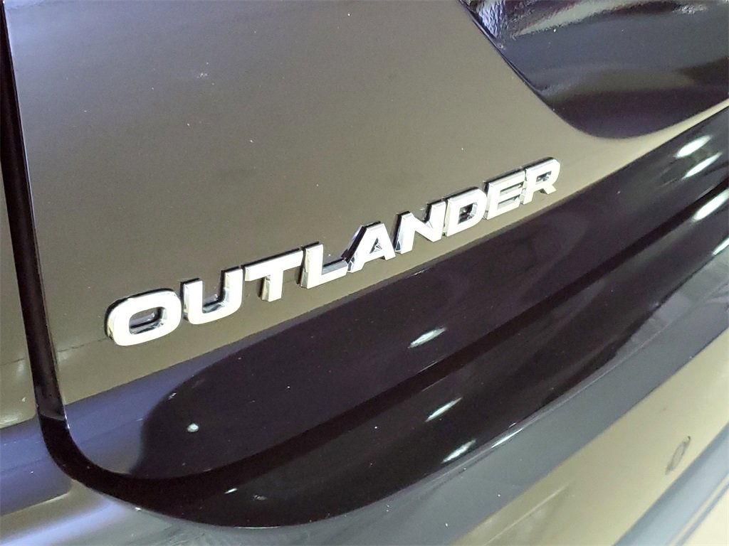 New 2025 Mitsubishi Outlander SEL image 8