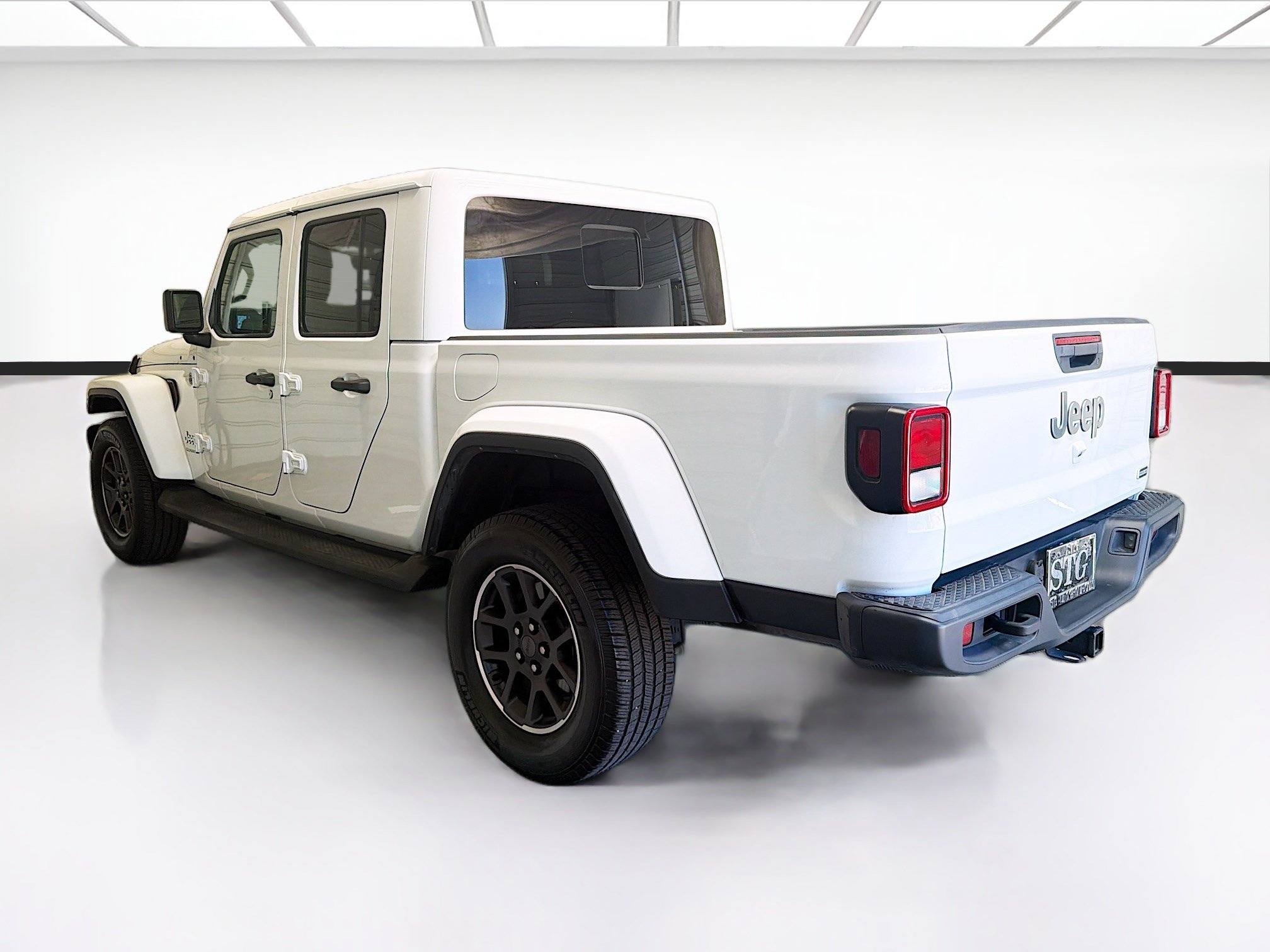 Used 2022 Jeep Gladiator Overland w/ Popular Equipment Package AWD/4WD image 6
