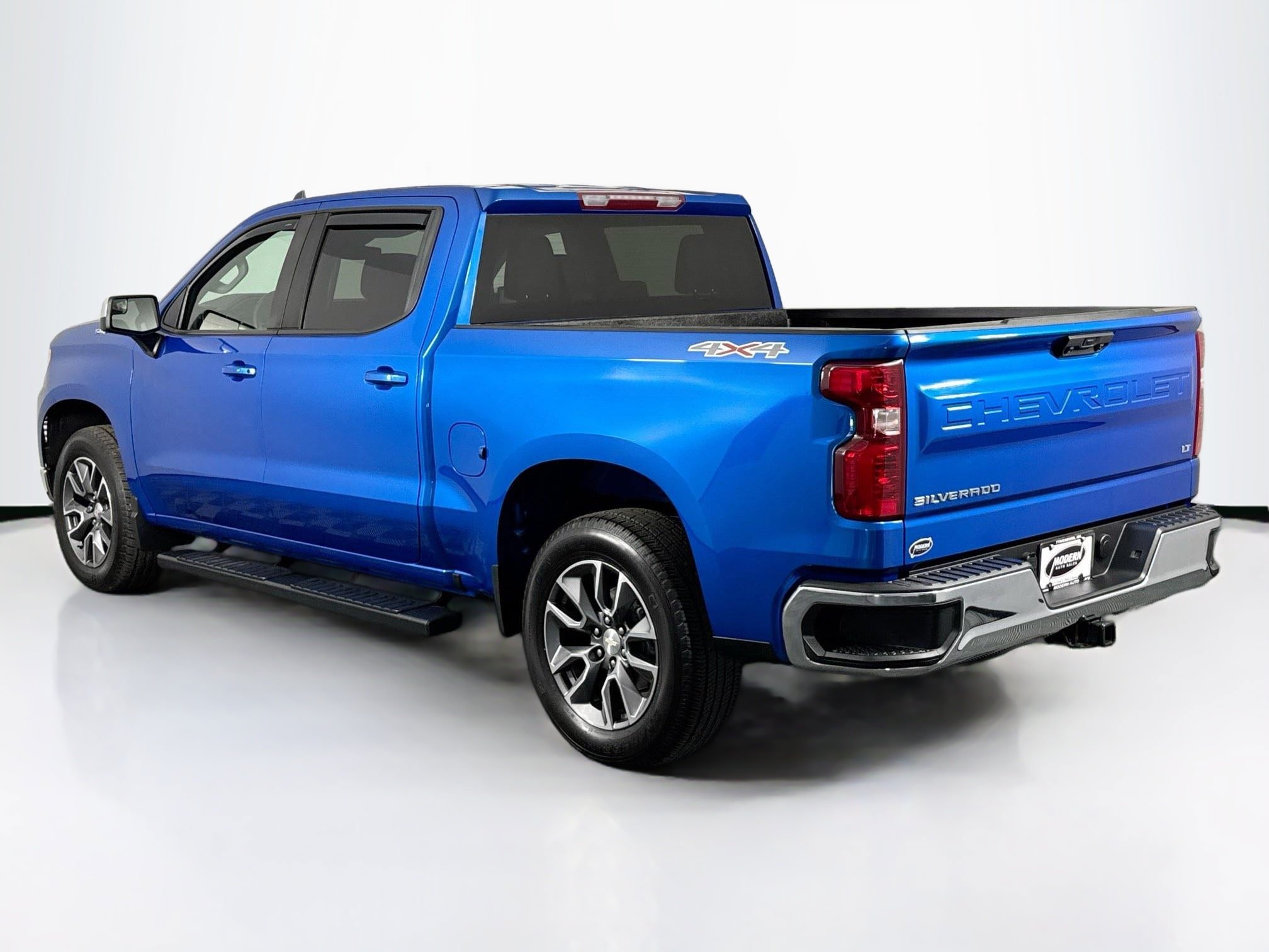 Used 2023 Chevrolet Silverado 1500 LT AWD/4WD image 13