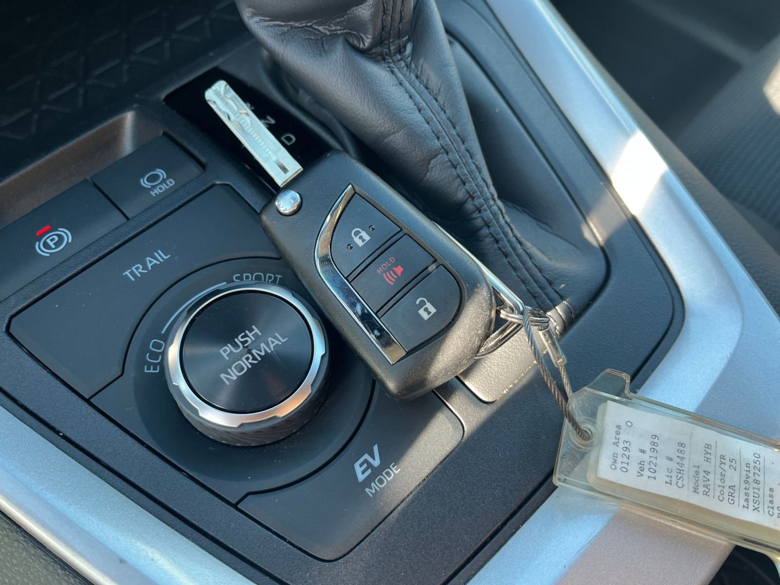 Used 2025 Toyota RAV4 LE image 22