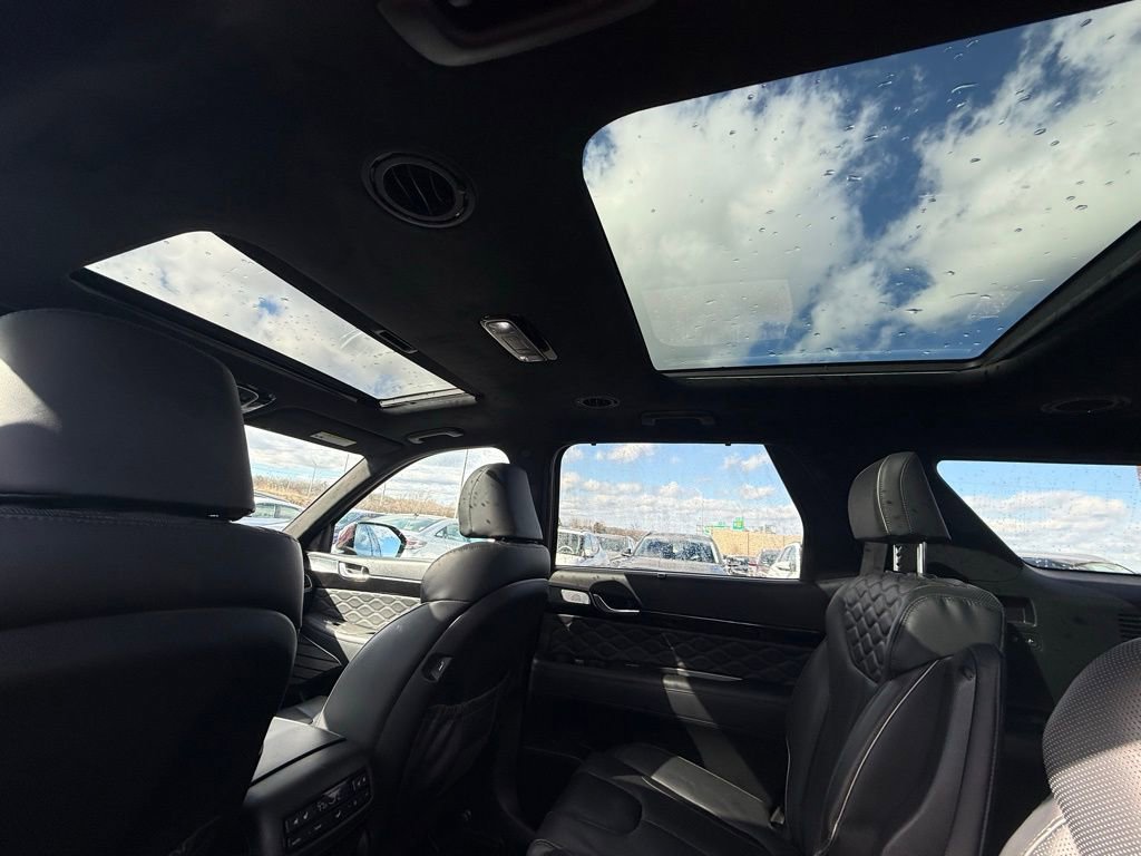 Used 2021 Hyundai Palisade Calligraphy w/ Winter Package image 4