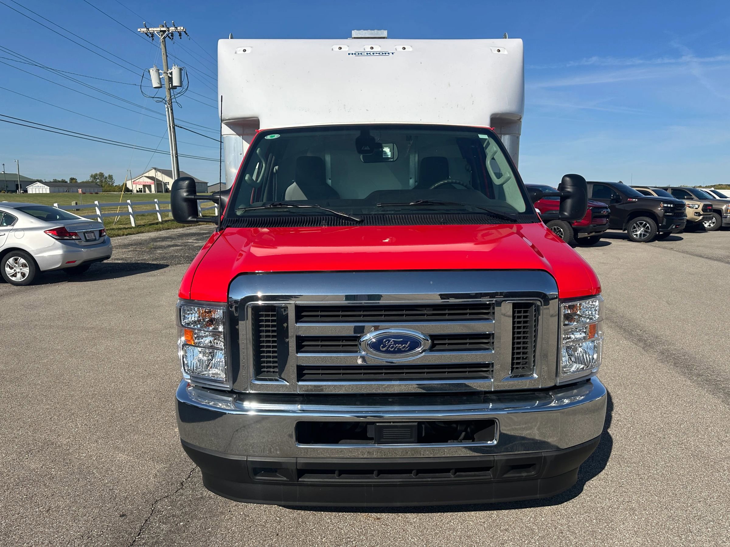 Used 2025 Ford E-350 and Econoline 350 Super Duty w/ Driver's Safety Package image 7