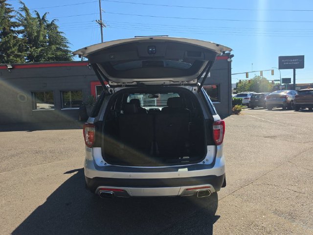 Used 2016 Ford Explorer Platinum AWD/4WD image 11