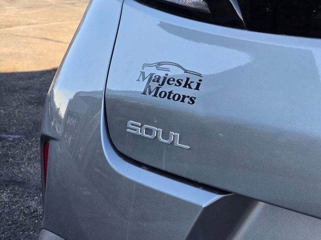 Used 2024 Kia Soul LX w/ Option Group 015 image 11