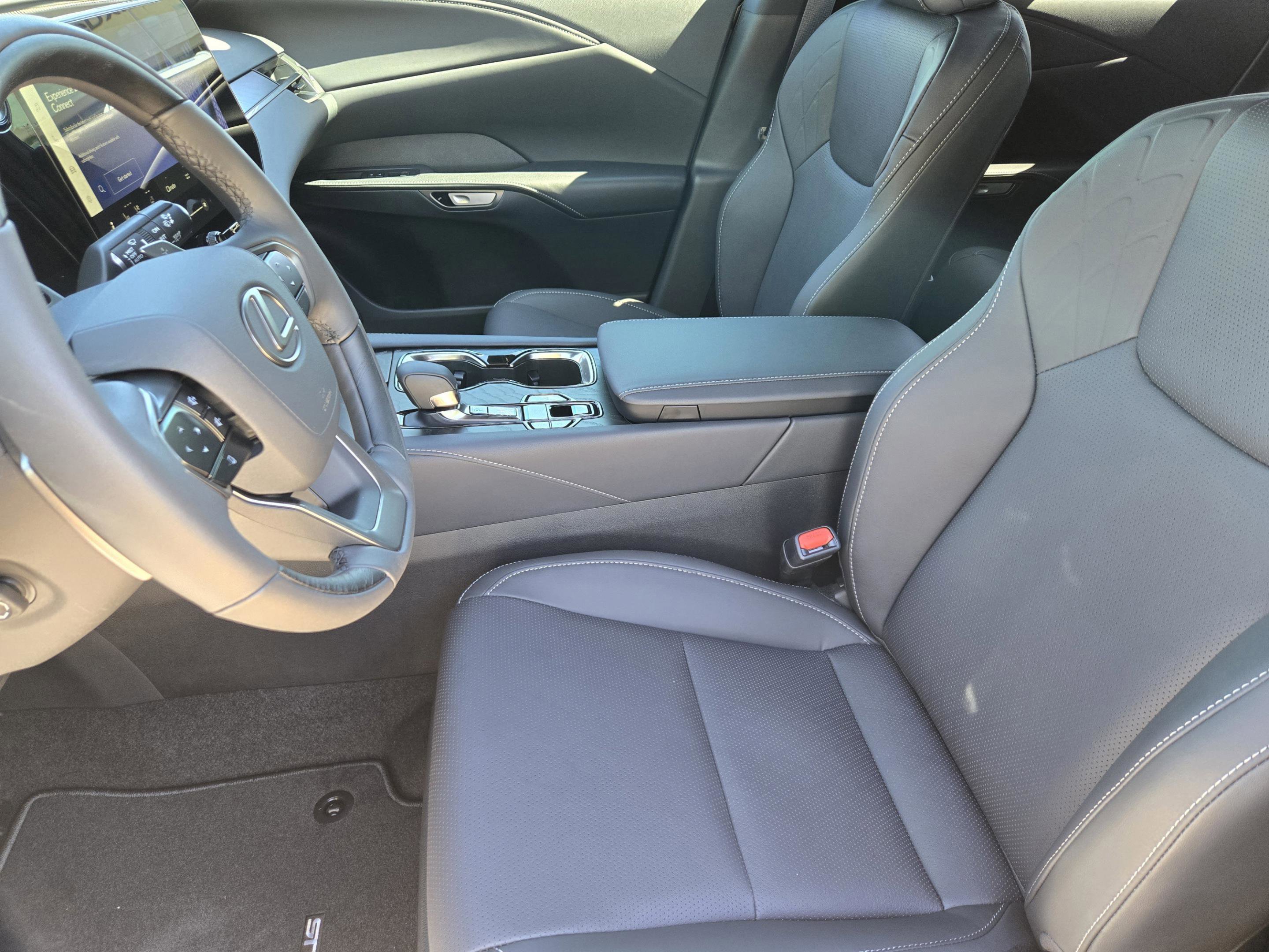 New 2026 Lexus RX 350h AWD/4WD image 5