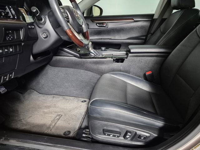 Used 2017 Lexus ES 350 w/ Premium Package image 14