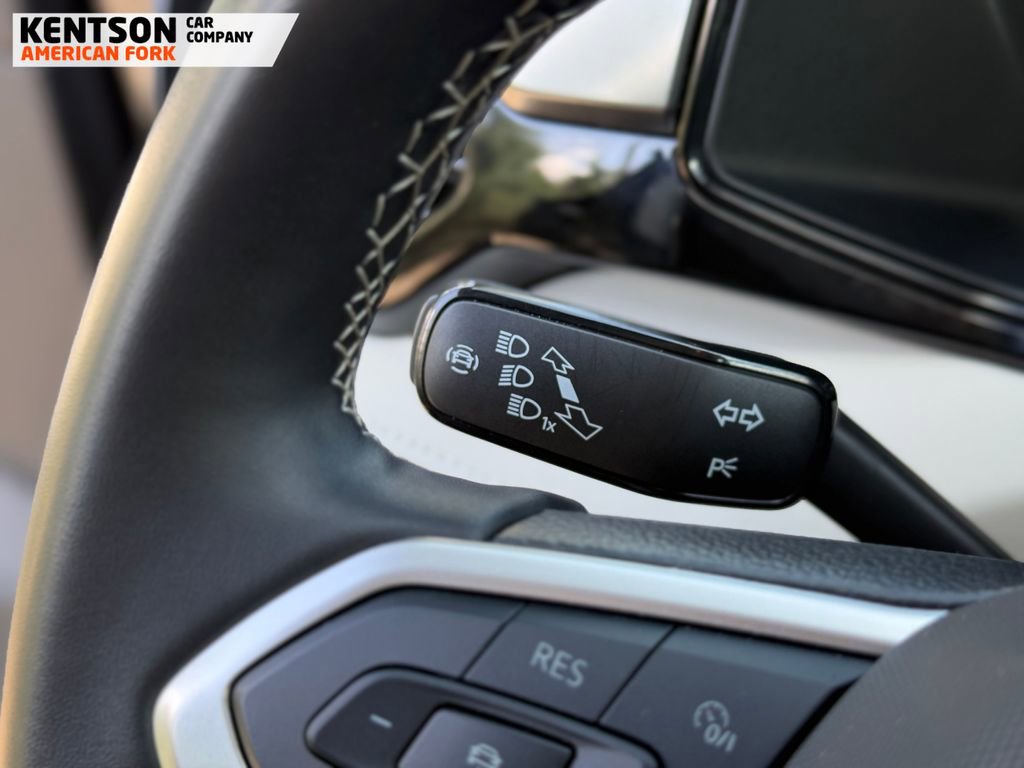 Used 2025 Volkswagen Taos S AWD/4WD image 19