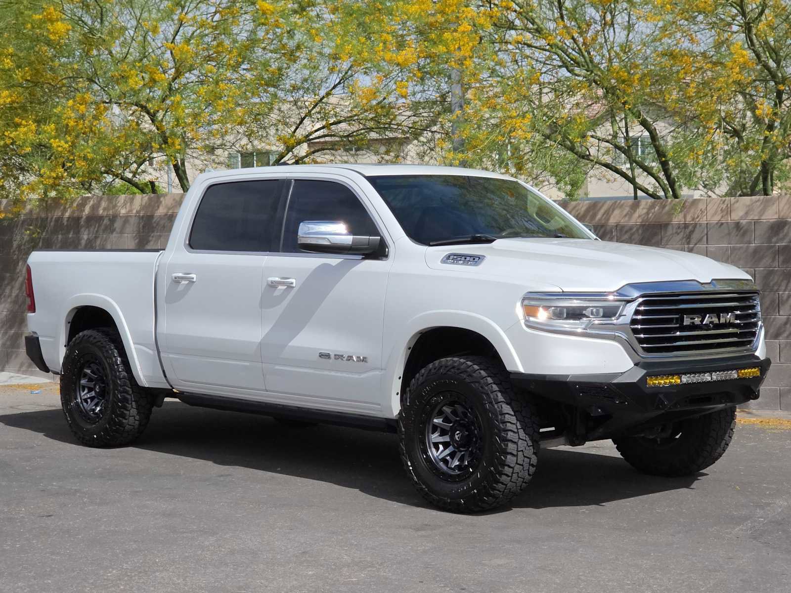 Used 2019 RAM 1500 Limited AWD/4WD image 3
