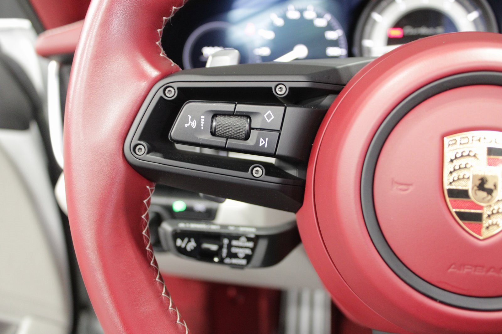 Certified 2023 Porsche 911 Turbo S w/ 911 Turbo Sportdesign Package image 25