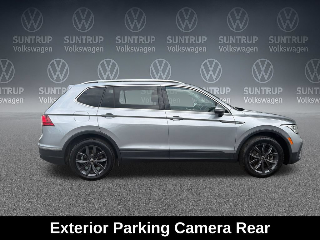 Used 2023 Volkswagen Tiguan SE w/ Panoramic Sunroof Package FWD image 15