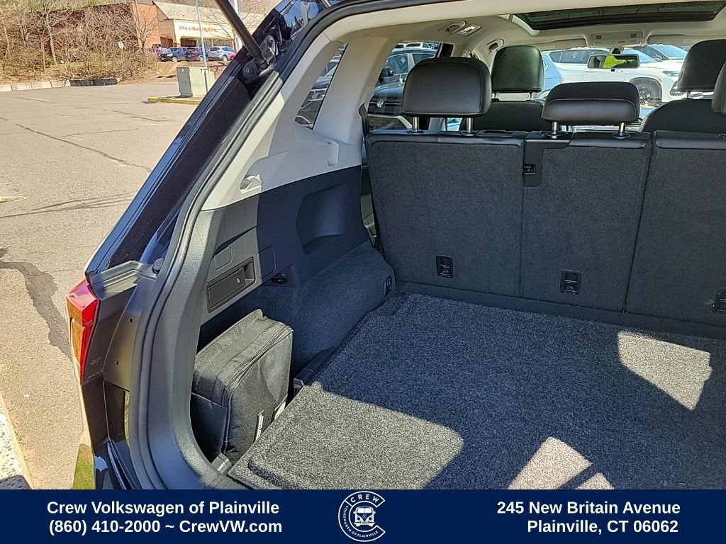 Used 2018 Volkswagen Tiguan SE w/ Panoramic Sunroof Package image 48