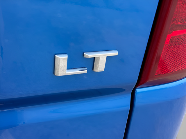 Used 2025 Chevrolet Silverado 1500 LT AWD/4WD image 18