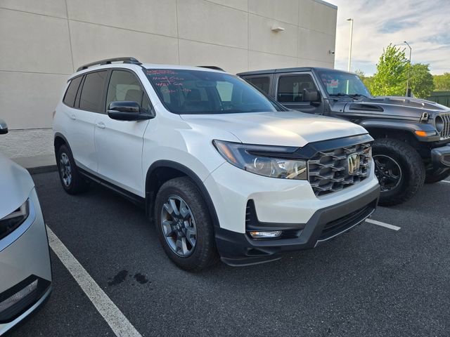 Used 2023 Honda Passport TrailSport image 3