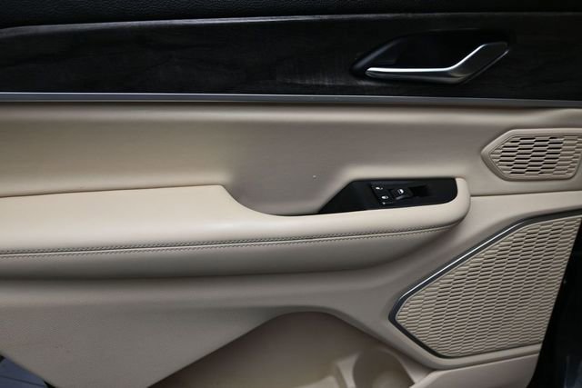 Used 2022 Jeep Grand Cherokee L Limited RWD image 14