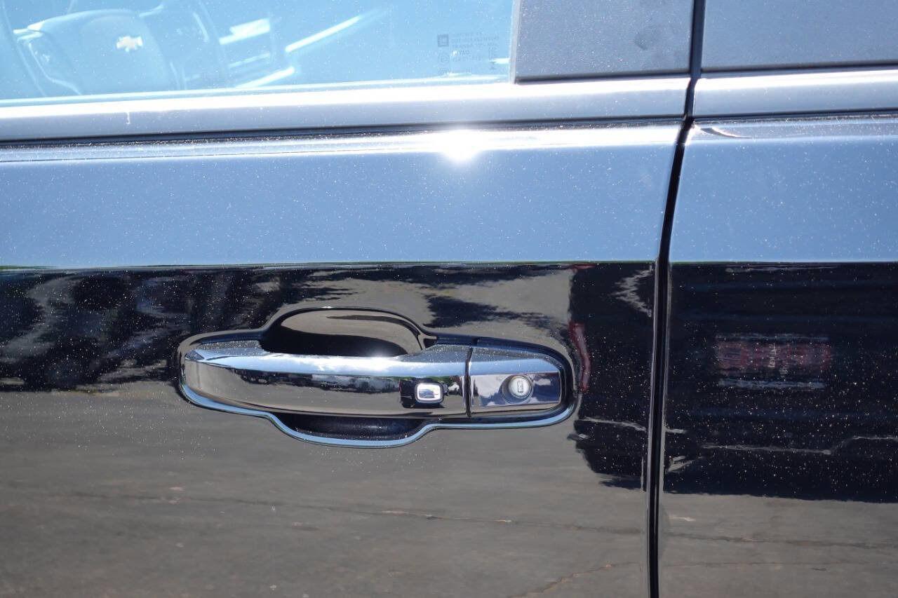 Used 2023 Chevrolet Silverado 1500 LT AWD/4WD image 15