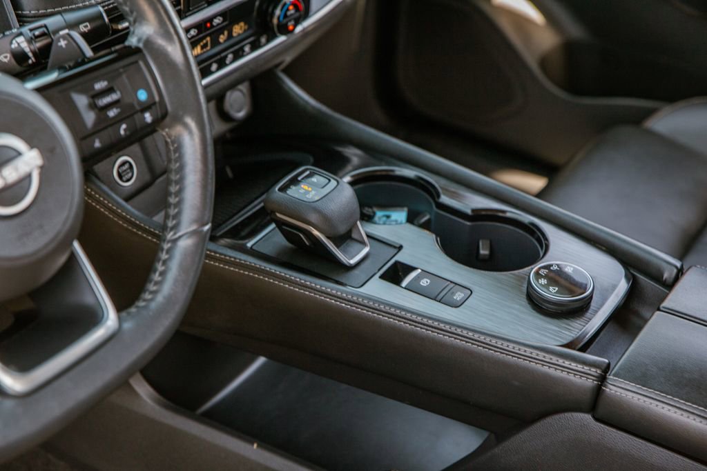 Used 2023 Nissan Rogue SL w/ SL Premium Package image 14