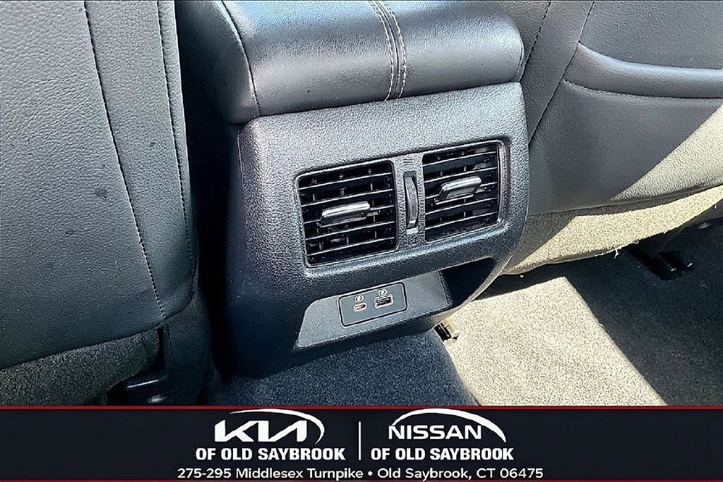 Used 2023 Nissan Altima 2.5 SL FWD image 10