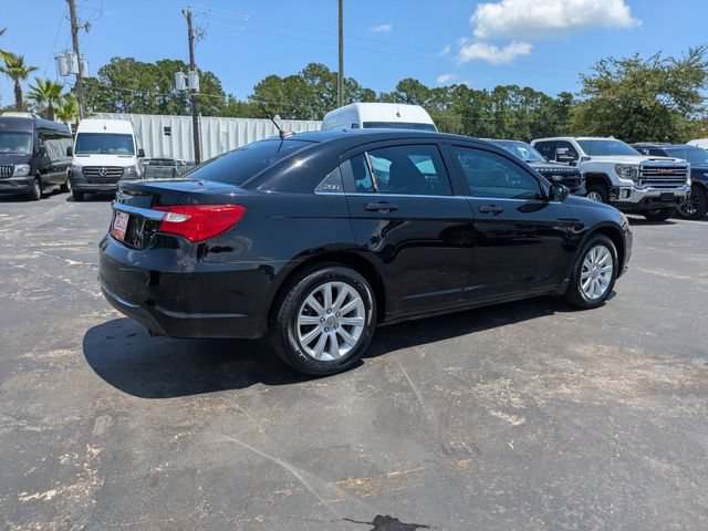 Used 2013 Chrysler 200 Touring w/ Cold Weather Group FWD image 5