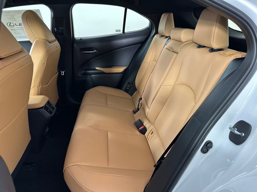New 2026 Lexus UX 300h AWD image 17