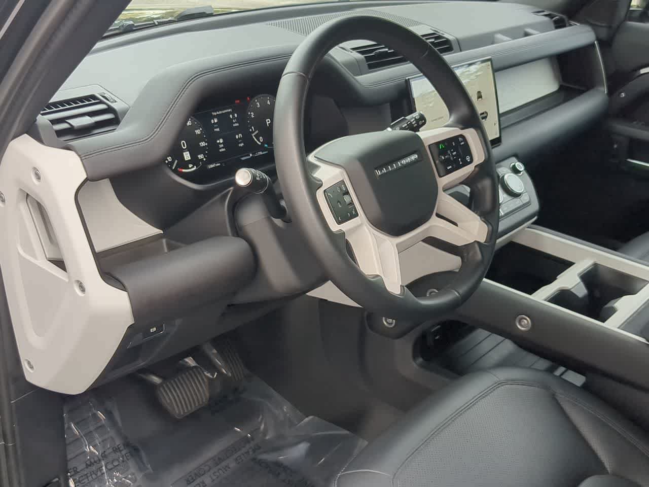 Used 2025 Land Rover Defender 110 S AWD/4WD image 10