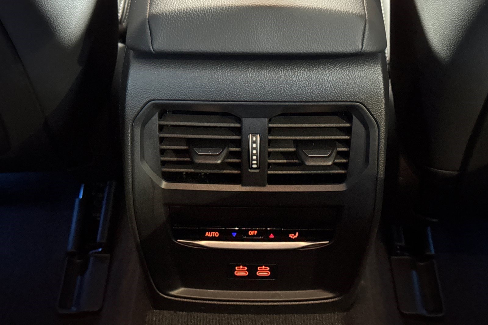 Used 2023 BMW i4 eDrive40 w/ M Sport Package RWD image 16