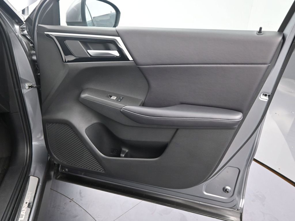 Used 2024 Mitsubishi Outlander SE image 22