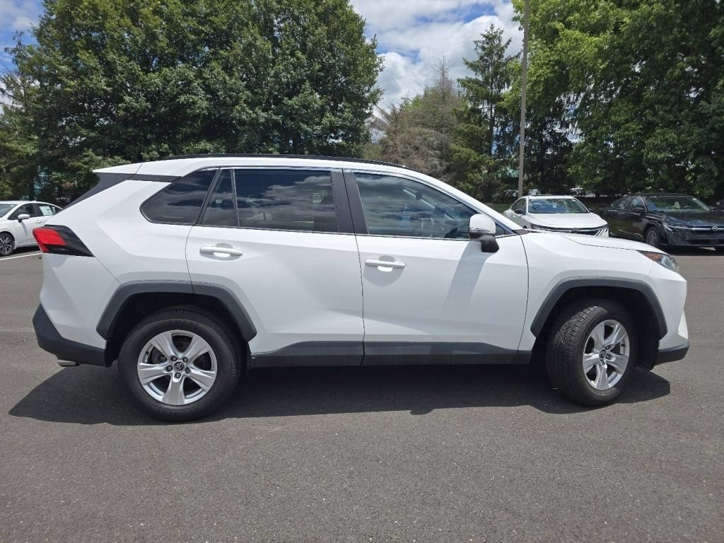 Used 2020 Toyota RAV4 XLE FWD image 19