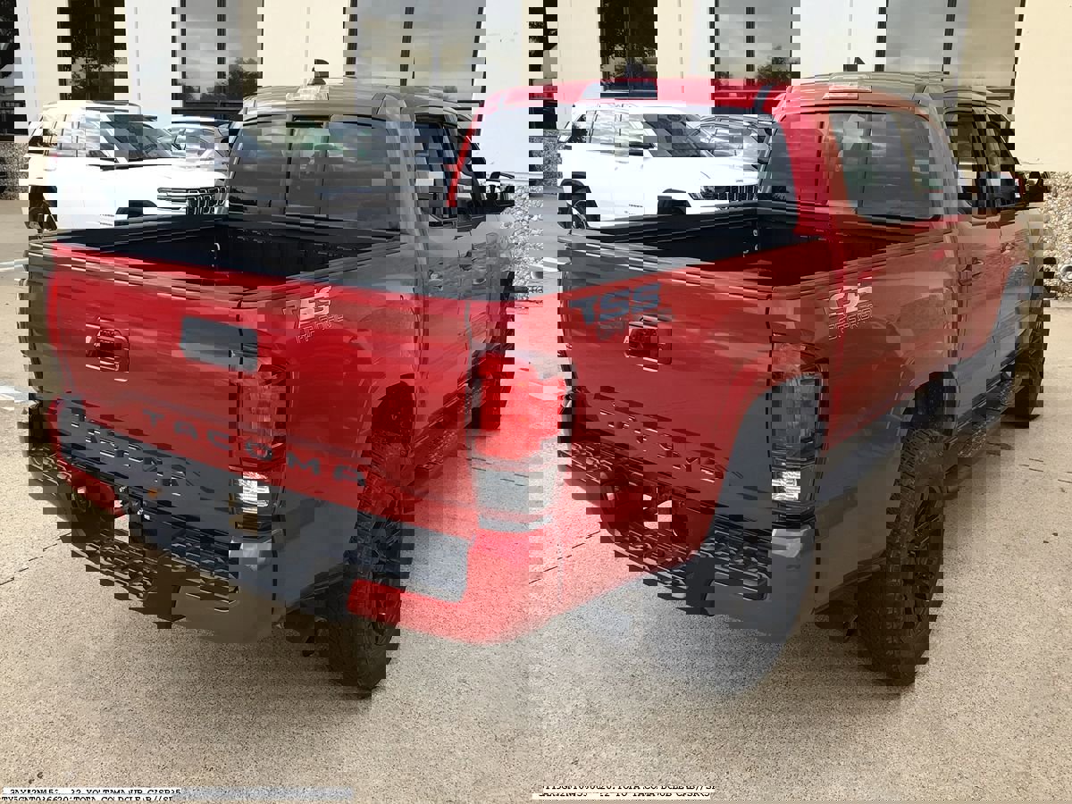 Used 2022 Toyota Tacoma SR w/ SR Convenience Package image 5