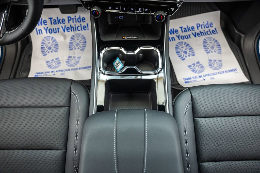 New 2026 Chevrolet Traverse LT w/ Sun and Wheel Package AWD/4WD image 26