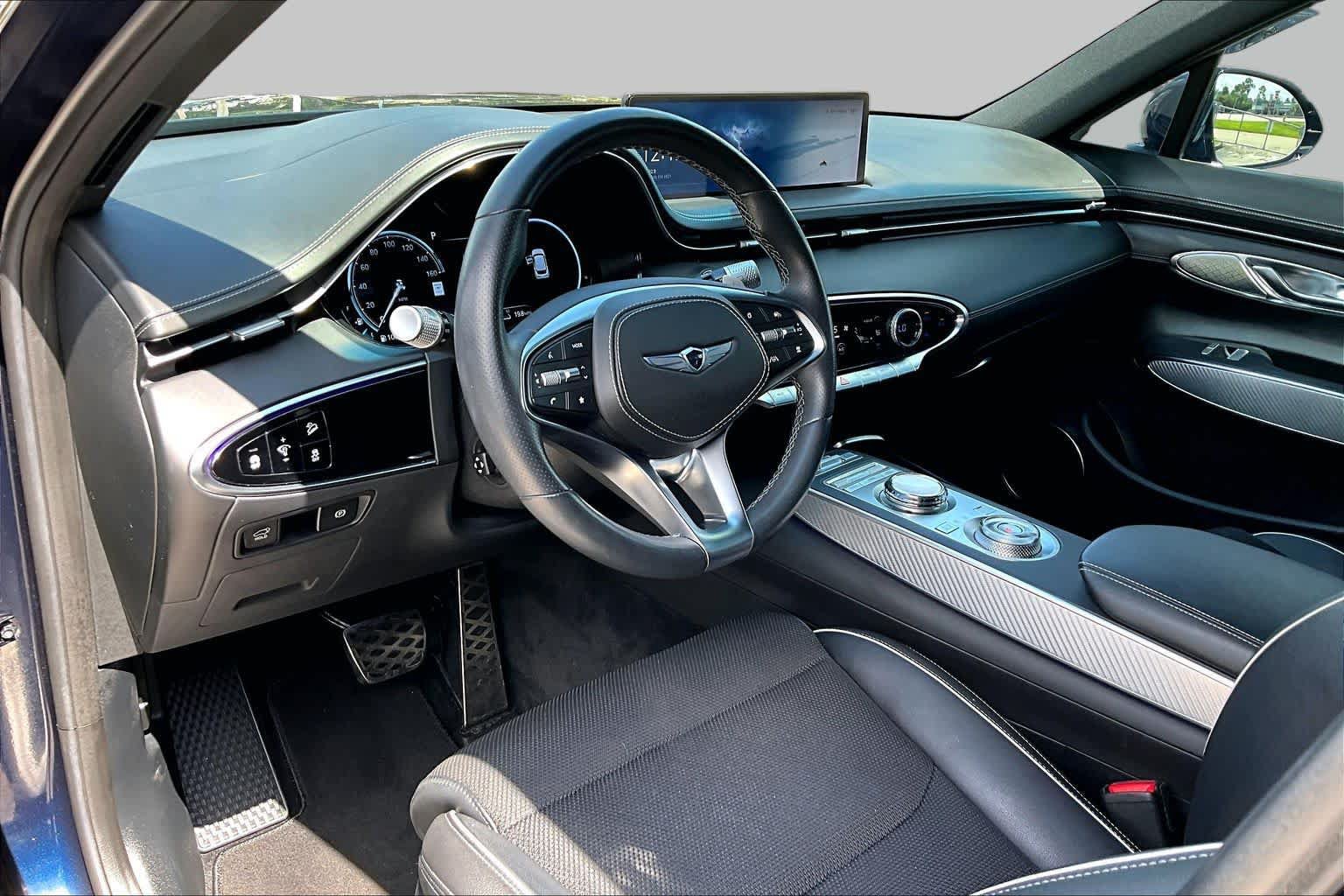 Used 2023 Genesis GV70 2.5T w/ Sport Prestige Package AWD/4WD image 18