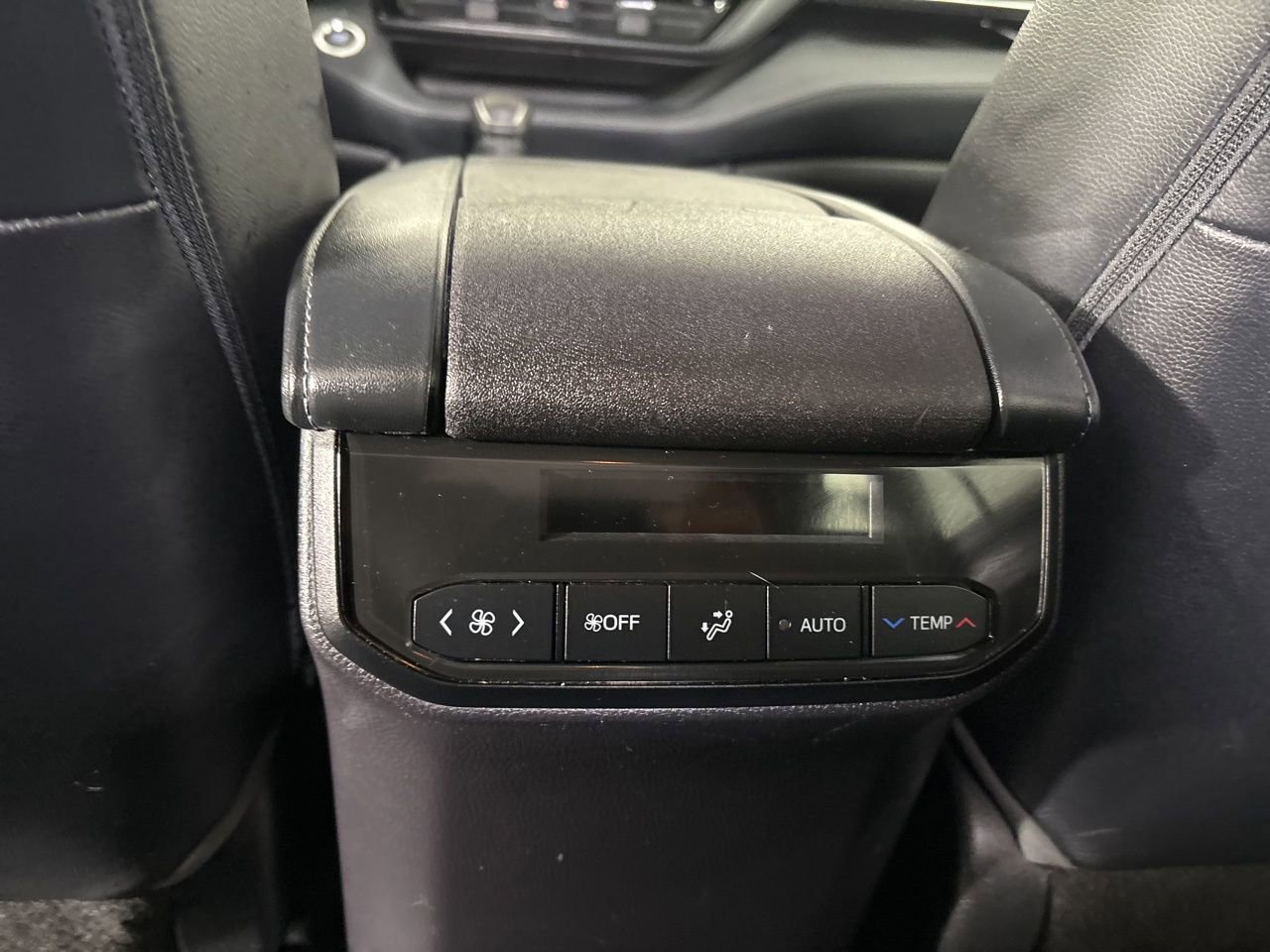 Used 2023 Toyota Highlander XSE image 24