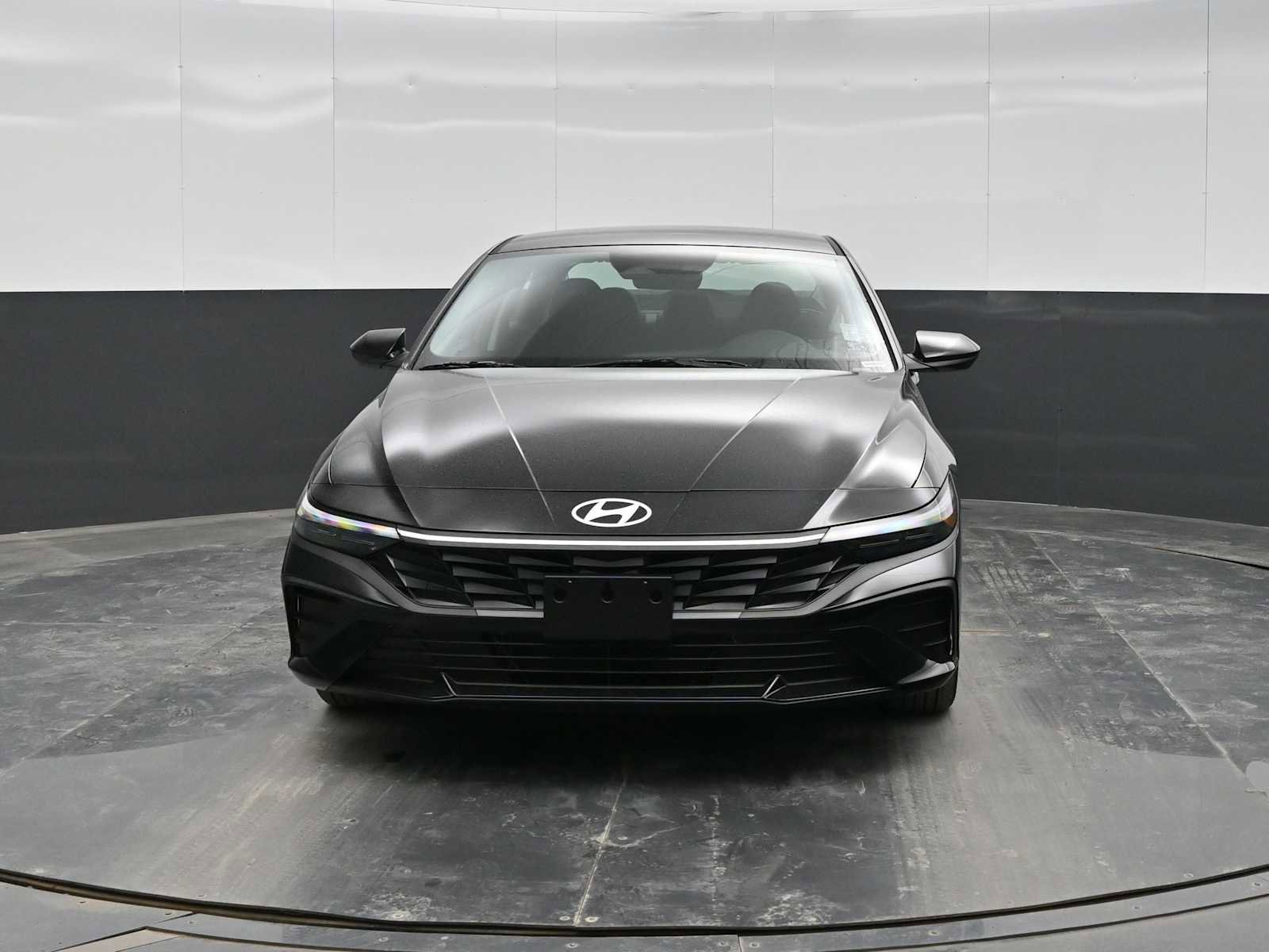 New 2026 Hyundai Elantra Blue image 3