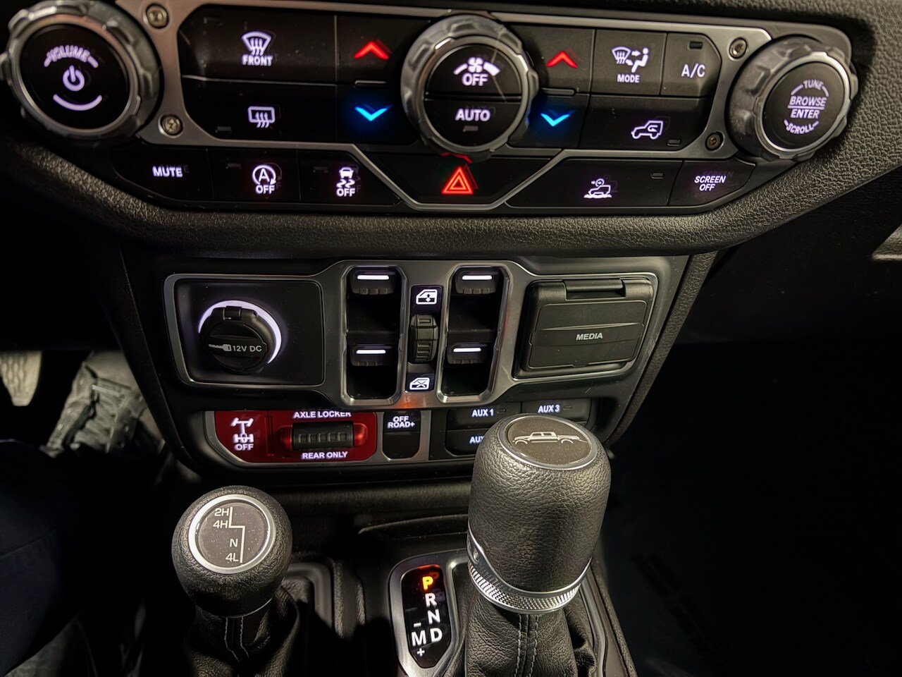 Used 2024 Jeep Gladiator Sport AWD/4WD image 15