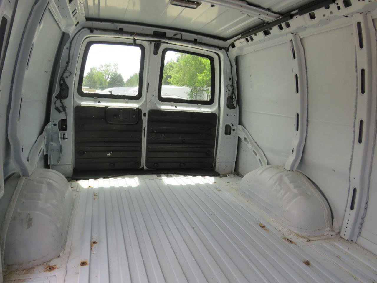 Used 2008 Chevrolet Express 1500 RWD image 20