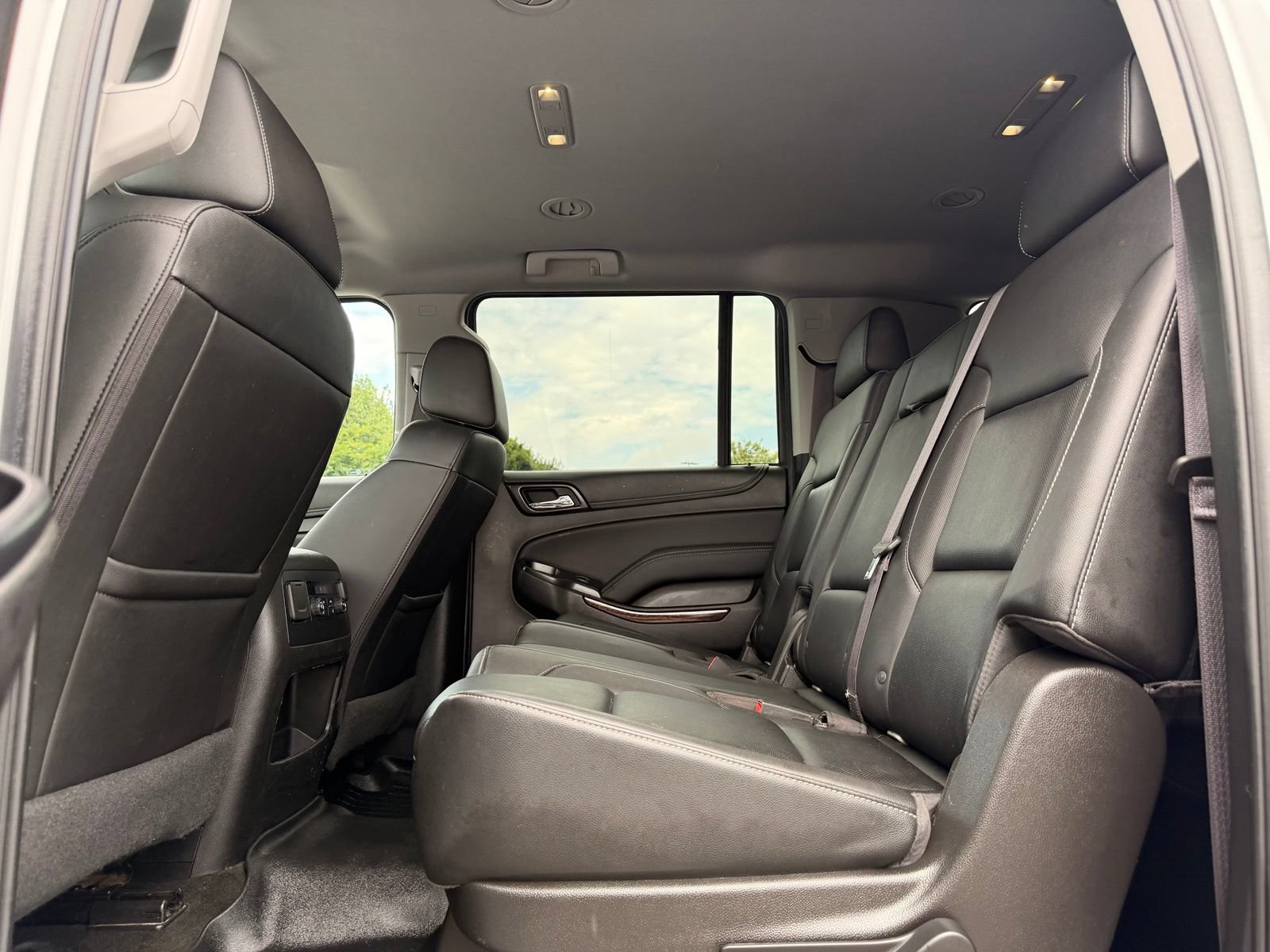 Used 2017 GMC Yukon XL SLT AWD/4WD image 28