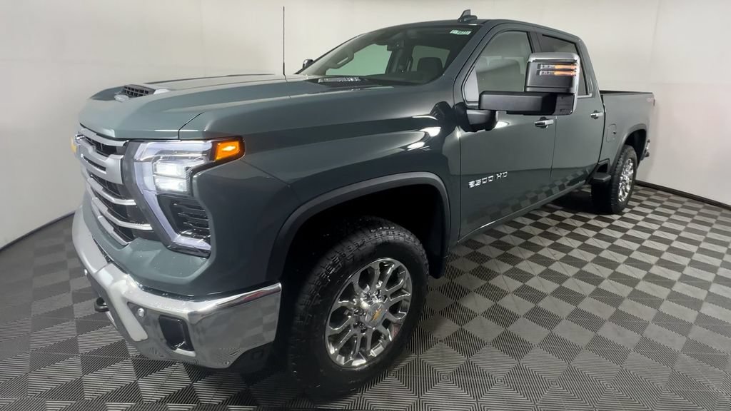 New 2026 Chevrolet Silverado 2500 LTZ w/ LTZ Convenience Package AWD/4WD image 5
